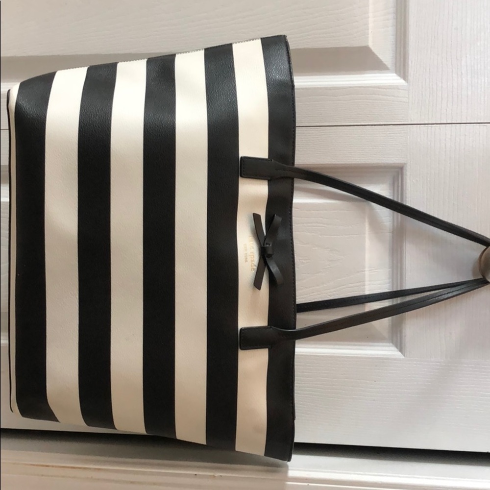 Late Spade Bag